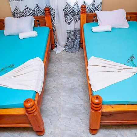 Palm Nungwi Bed & Breakfast Bagian luar foto